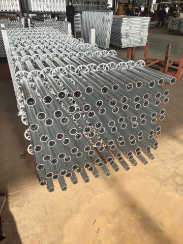 1 m 2 m 3 m 4 m Ringlock-Gerüst Standard vertikal 